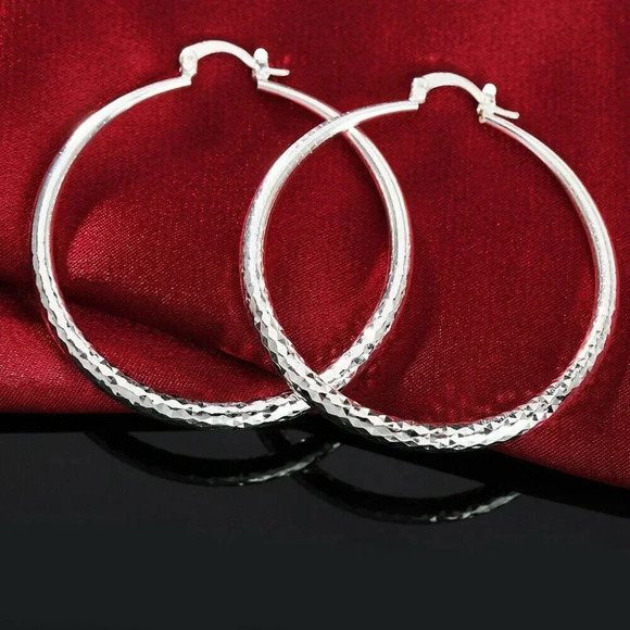 925 Sterling Silver Big Hoop Diamond Cut Earrings - Picture 5 of 5